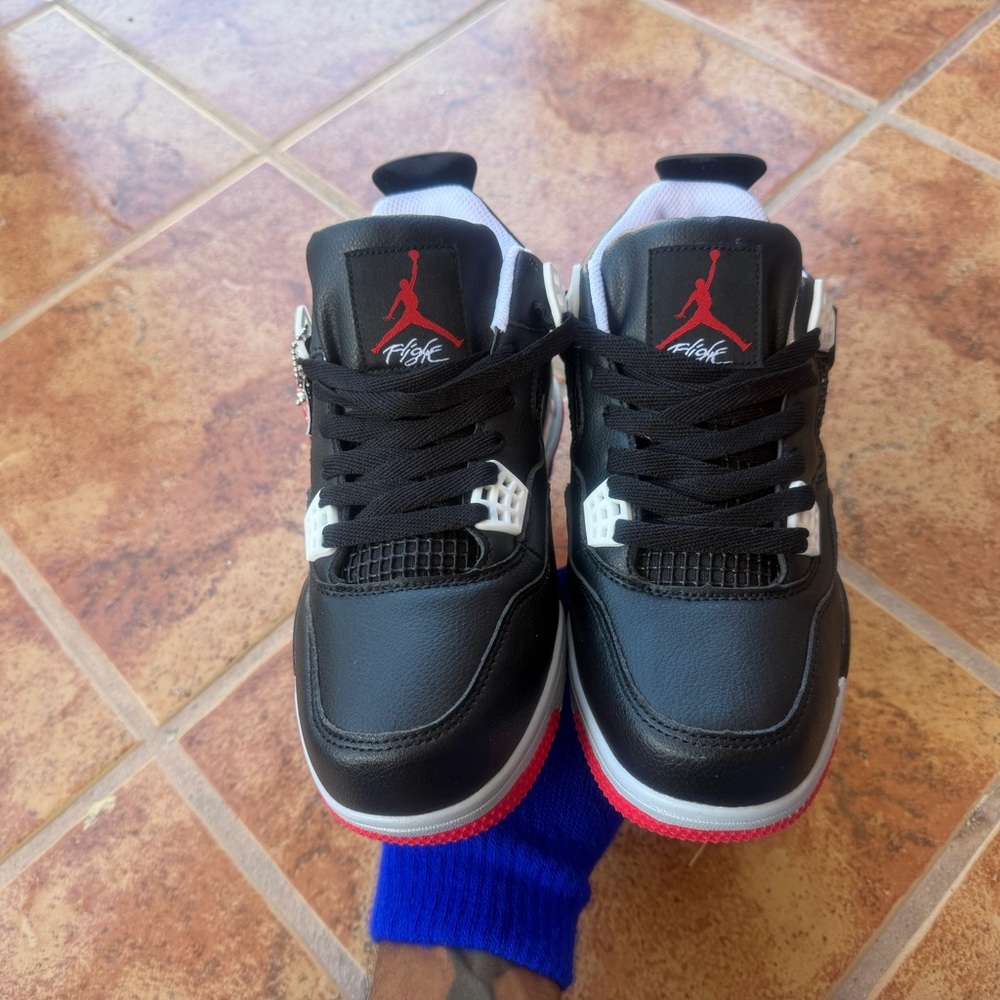 Size 7 Men’s And Women’s 8.5 - Jordan Retro Black and Red Retro Basketball Shoes - Picture 2 of 6